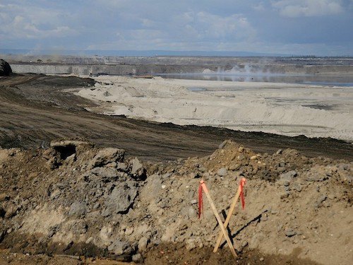 Alberta Communities Will Pick Up the Tab if Oilsands Cleanup Fund Falls Short, Academics Warn