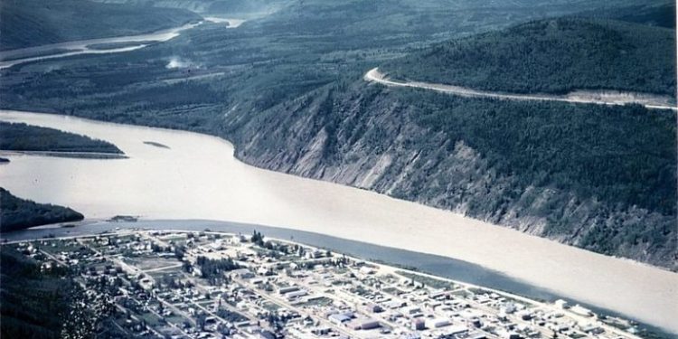 Some Northern Communities Left Isolated as Ice Roads Fail to Form