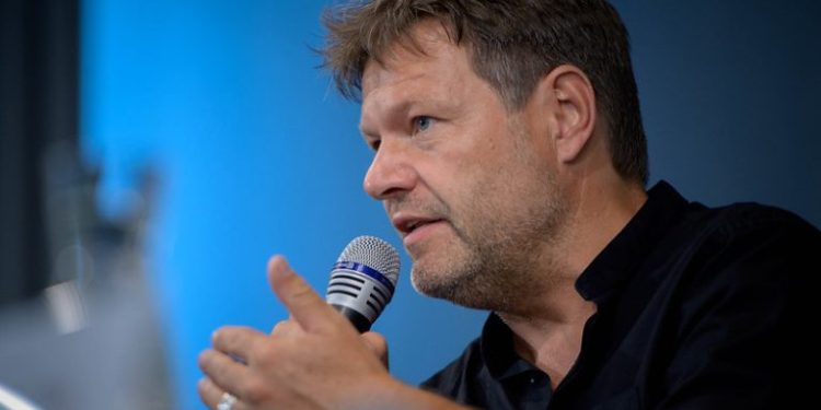 ‘Solve the F***ing Problems,’ German Economy Minister Urges, in Blunt Critique of U.S. Emissions