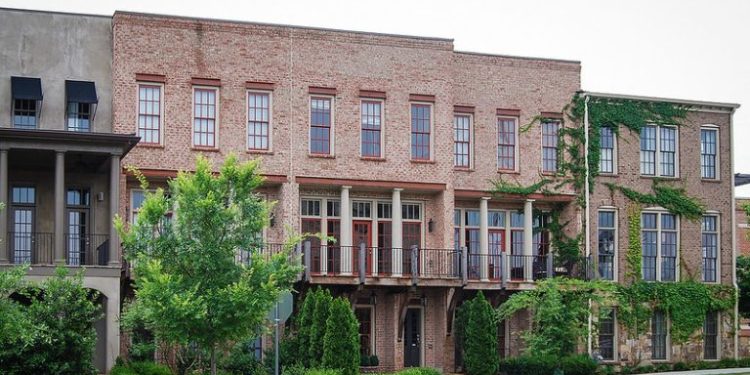 Pressure Builds for Provinces to Choose as Feds Embrace ‘Gentle Density’