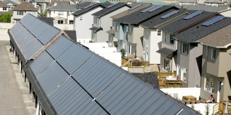 Pilot Solar Community in Alberta Fears Potential Shift to Gas Heating