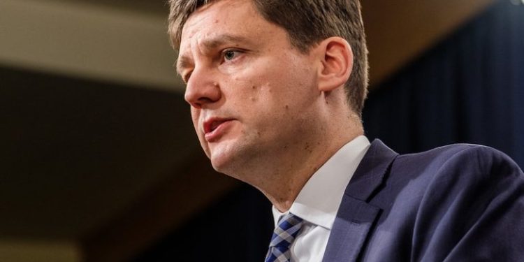 Eby Pledges to Scrap Consumer Carbon Tax, Shift Burden to ‘Big Polluters’