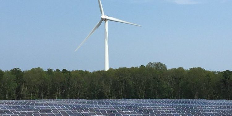 Solar RFP, New Wind Farms Show Quebec Pushing Ahead with Renewables Expansion