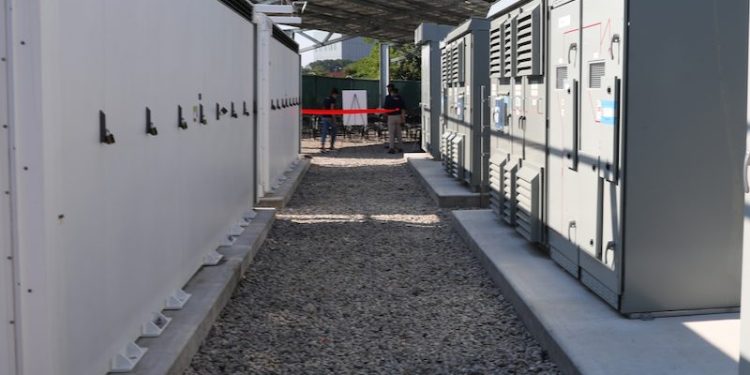 U.S. Battery Capacity Soars to Nuclear Scale, Creates ‘Golden Opportunity’ for Grids