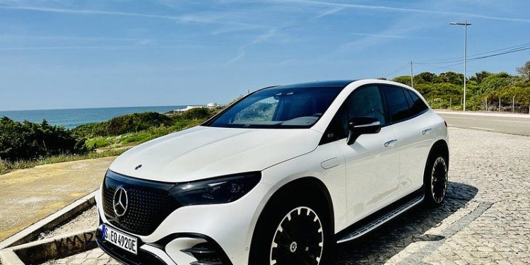 Mercedes-Benz Developing Solar Paint to Extend EV Range