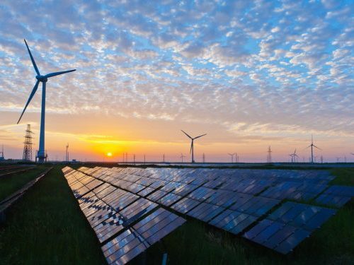 Ottawa Shifts Net-Zero Grid Deadline from 2035 to 2050, Pitches $60B for Decarbonization