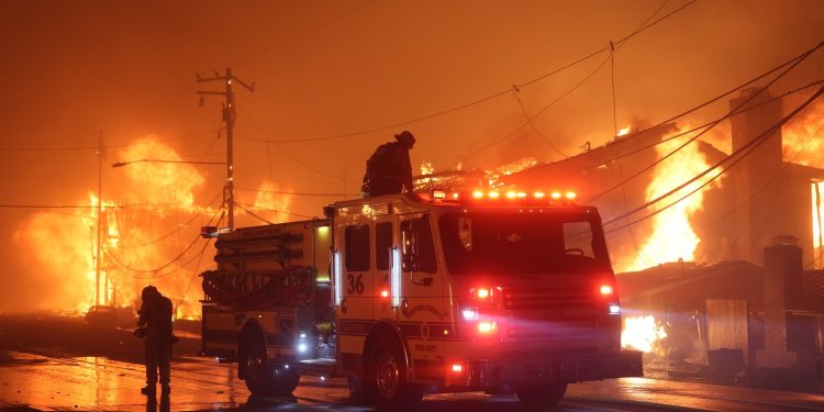 Deadly LA Fires Expose Climate Threats and Urban Risk, Feed Insurance Crisis
