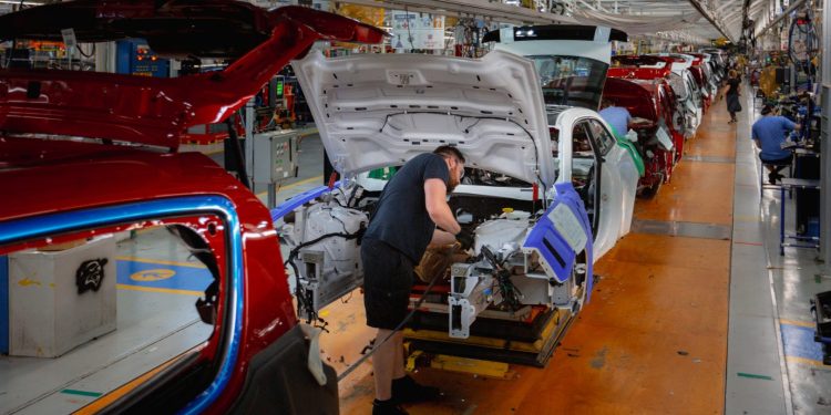 Canada’s EV Market Was Already in Trouble—Tariffs Made It Worse, Workers Say
