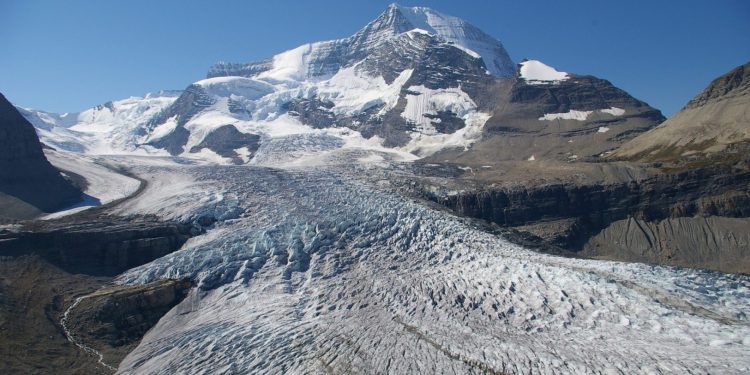 Western Canada Glaciers Melting Twice as Fast as in Previous Decade, Study Finds
