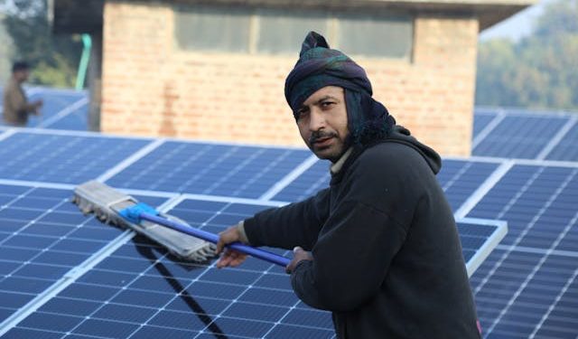 Everyday Users, Businesses Drive Pakistan’s Battery Bonanza