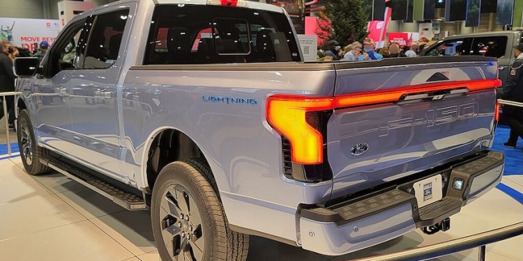 Ford Motor Co. Loses 40% of Book Value as it Retreats from EVs, Embraces Grid Batteries
