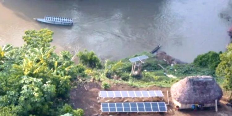 ‘Electric Fish’ Turn Amazon’s Rivers Into Solar Roads