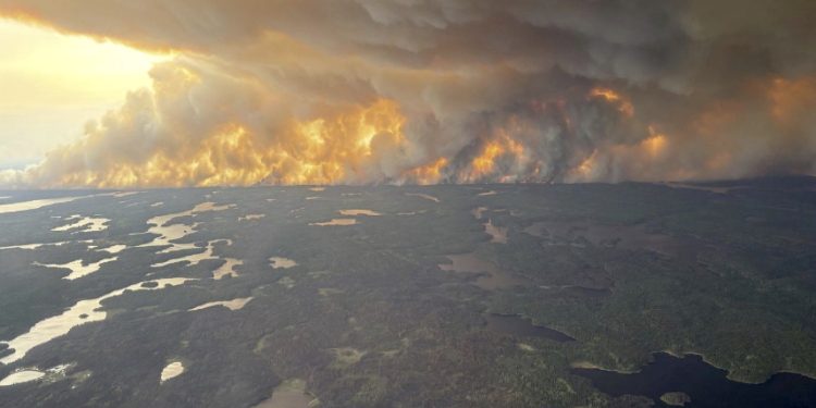 #Encore: ‘We’re Getting Desperate’: 2,000 Stranded by Manitoba Wildfire in Late May