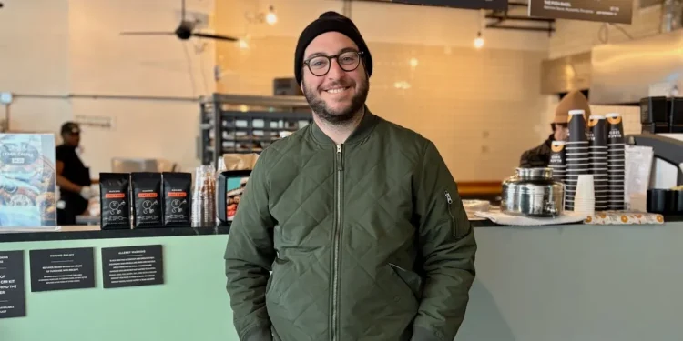 This Brooklyn Bagel Shop Is Saving Money With Plug-in Batteries