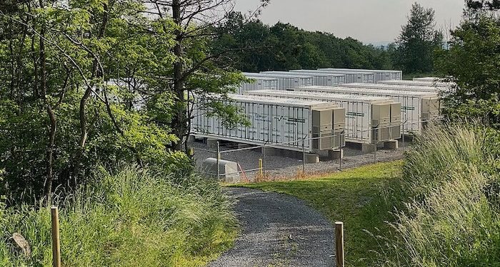 Suddenly, the U.S. Manufactures a Tonne of Grid Batteries
