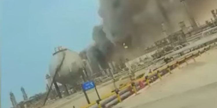 Widening Middle East War Means Chaos for Oil and Gas, Spotlights Stability of Renewables and Efficiency