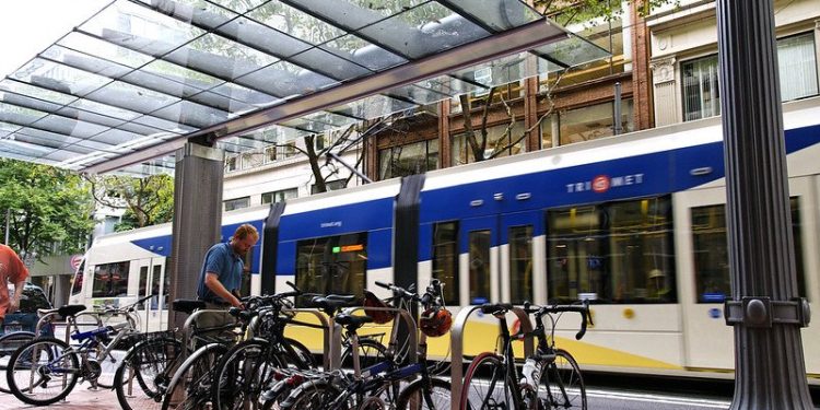 Car-Free Future Would Require ‘Real Political Will’, Podcasters Say