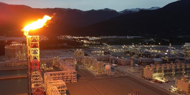 Texas Expert Calls Out B.C.’s ‘Free Pass’ for LNG Canada As Expansion Looms