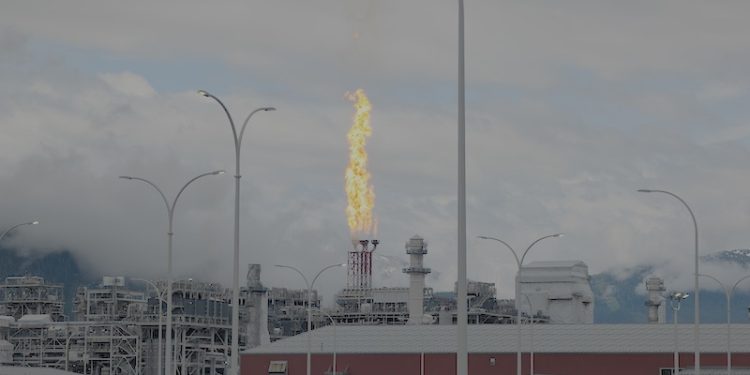 Pension Beneficiaries Fear Funds Will Pour Retirement Savings Into LNG