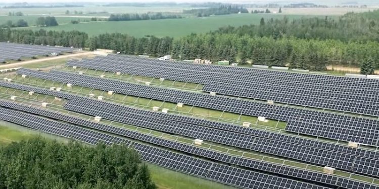 Canada Risks ‘Turning Away Investment’ Unless Grids Deliver Clean Power