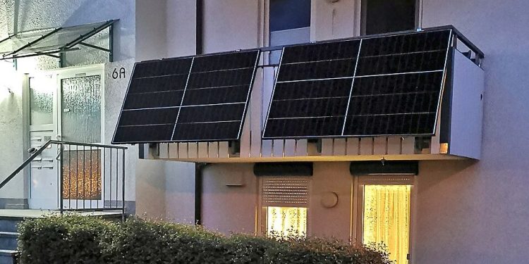 Calgary Coalition Aims to Clear Path for Balcony Solar Adoption in Canada