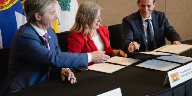 New Brunswick to Review Fracking Ban Amid U.S. Tariffs, Economic Pressures, Premier Says
